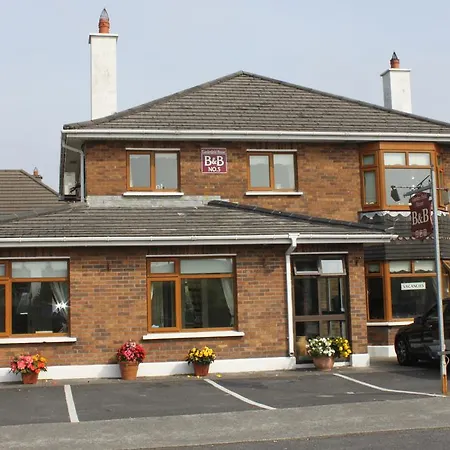 Bed and breakfast Gardenfield House H91vh02