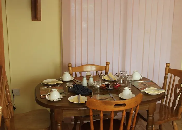 Alojamento de Acomodação e Pequeno-almoço Gardenfield House H91vh02